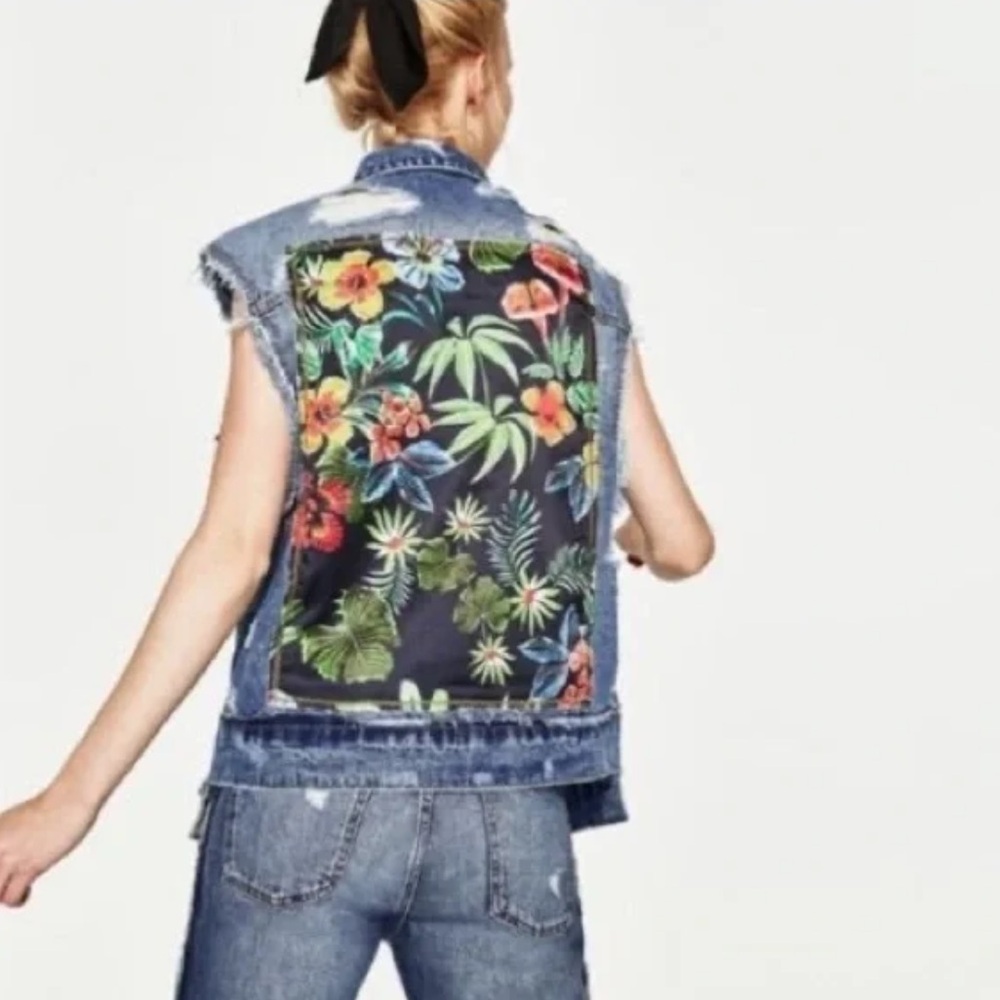 ☀️🍁ZARA TRF Floral Distressed‎ Jean Denim Vest Jacket Size S oversized 2017 SS